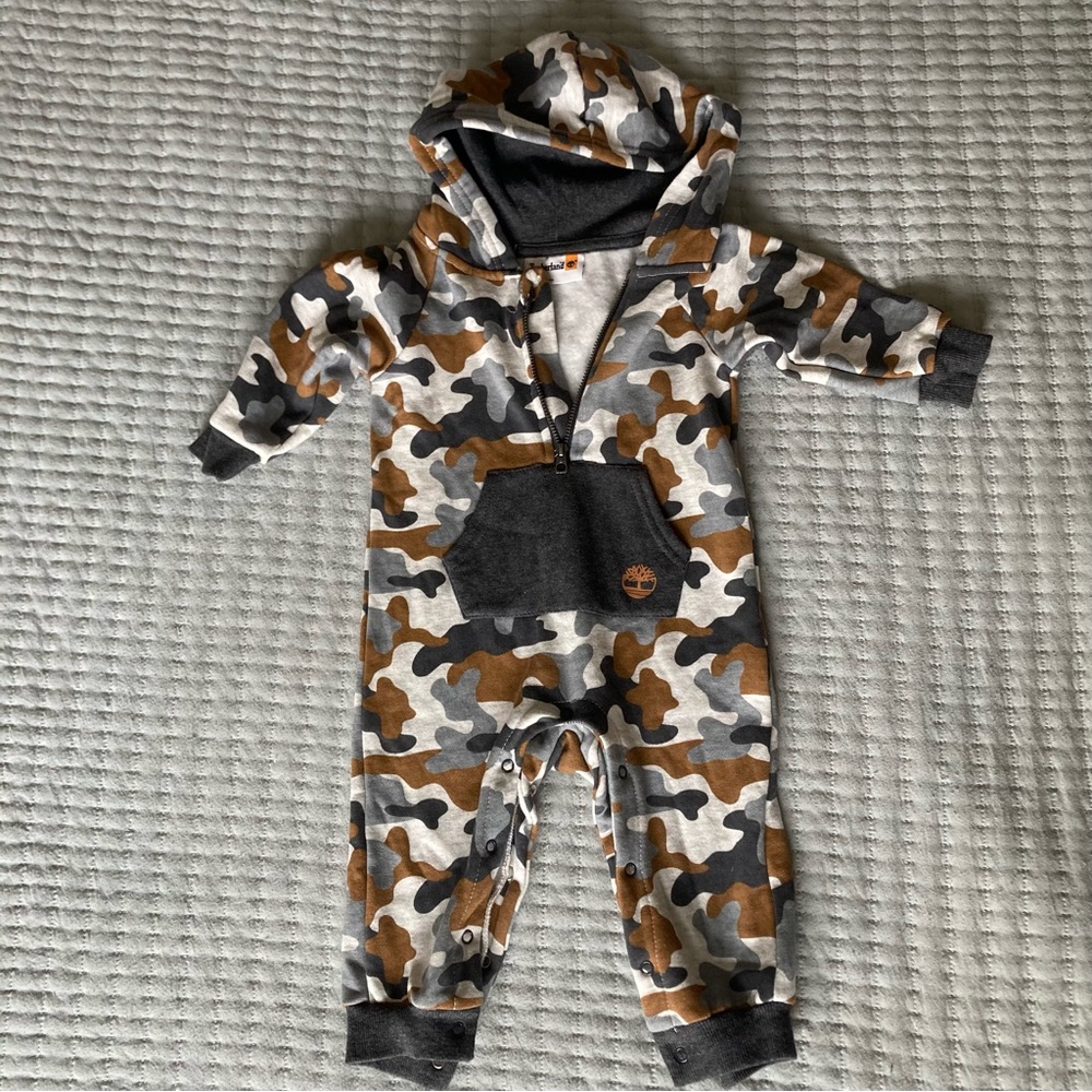 Timberland Baby One-Piece Outfit, size 12m